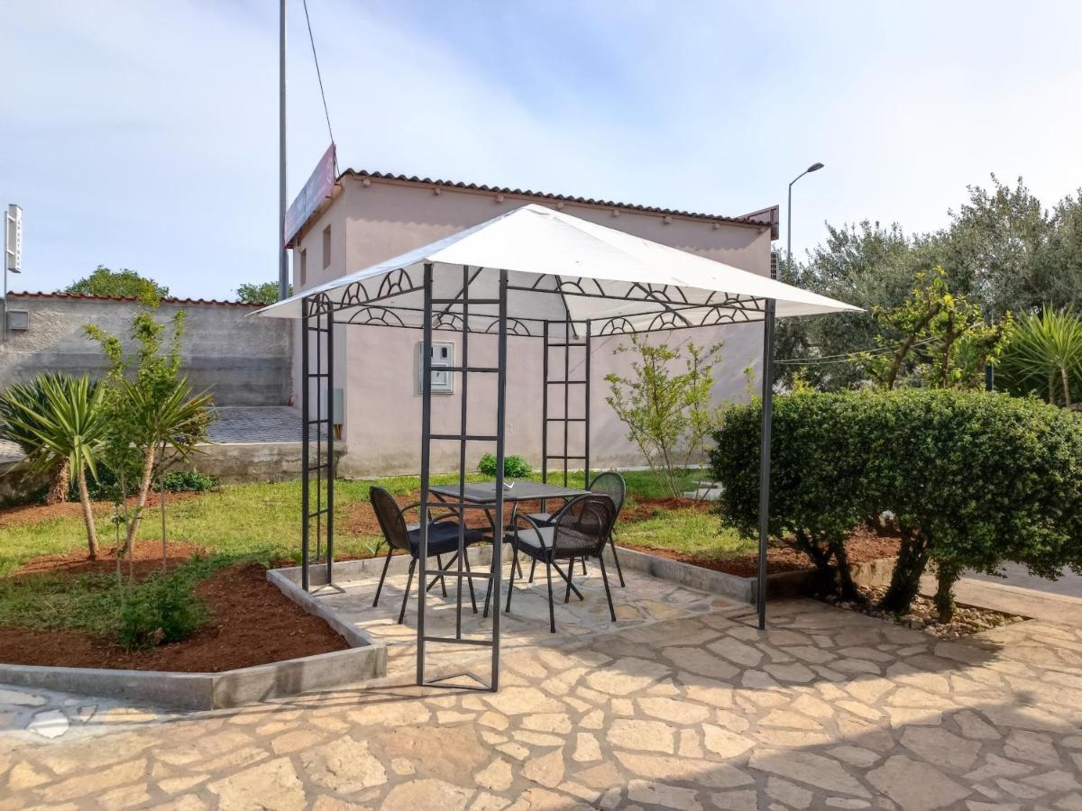 Pool House Luka Apartment Zadar Exterior photo