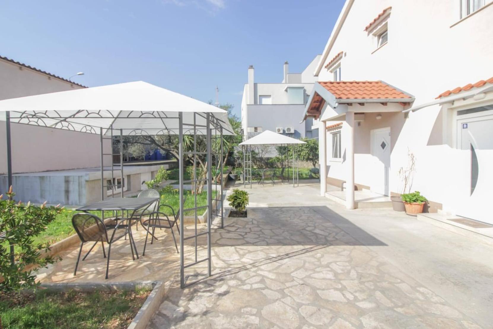 Pool House Luka Apartment Zadar Exterior photo